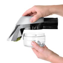 Spot and carpet cleaning stain trapper